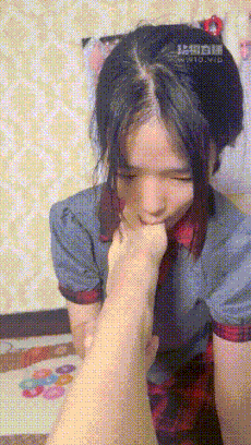 224030ftyzybyjbboo2y6c.gif