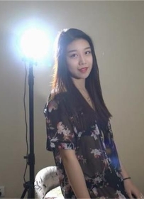 【网友原创】约来超级美女的苗条脚丫子穿上各样丝袜棉袜[1.8G/50分钟]