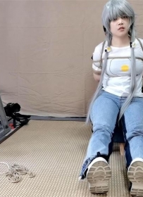 【网友作品】叛逆妹子王雨牛仔裤白袜初TK微胖脚丫很敏感的挣扎-1080P[1.72G/48分钟]