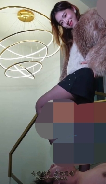 【麋鹿银儿】大口吞吃反差美女卡莎39码大脚丫专场