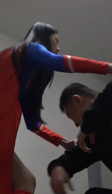 灰鸟女超人之催眠陷阱