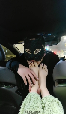 【心理学】真实户外搭讪素人少妇吃原味棉袜脚