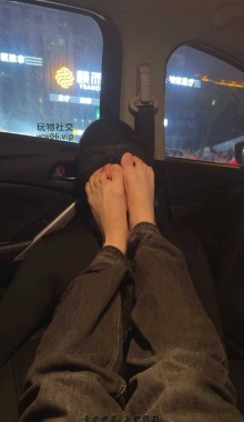 【素人挖掘机】路边搭讪甜美素人小姐姐