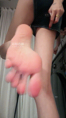 083658laq7q91nhp5xx7a9.gif
